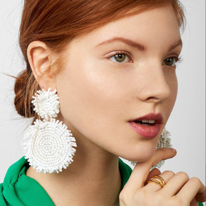 La nueva gran tejido con cuentas pendientes Bohemia estilo resort perlas de color pendientes de la flor estrella accesorios de - Product Image 2