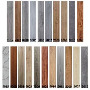 Le revêtement <span class=keywords><strong>de</strong></span> <span class=keywords><strong>sol</strong></span> en PVC à grain <span class=keywords><strong>de</strong></span> bois <span class=keywords><strong>de</strong></span> haute qualité et résistant à l'usure est utilisé <span class=keywords><strong>pour</strong></span> la décoration des sols <span class=keywords><strong>de</strong></span> chambre à coucher. - Product Image 5