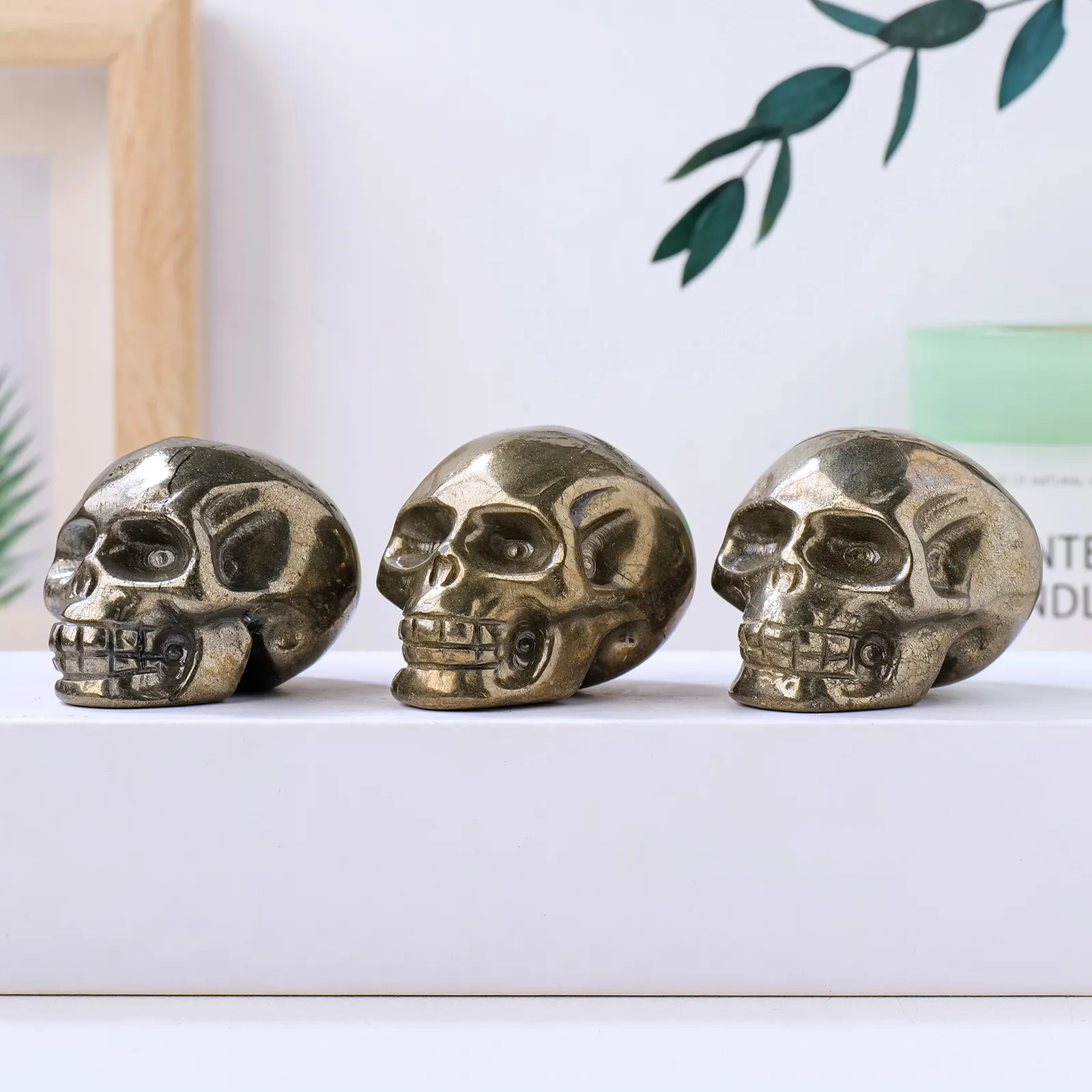 Wholesale Natural Crystal Healing Crafts Pyrite Skulls Ornament Handmade Carving Crystal Skulls For Decor