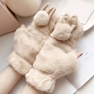 Mignons gants convertibles en fausse fourrure avec oreilles de lapin, mitaines chaudes en peluche à demi-doigts avec pompon pour filles et femmes, cadeau idéal pour le quotidien - Product Image 6