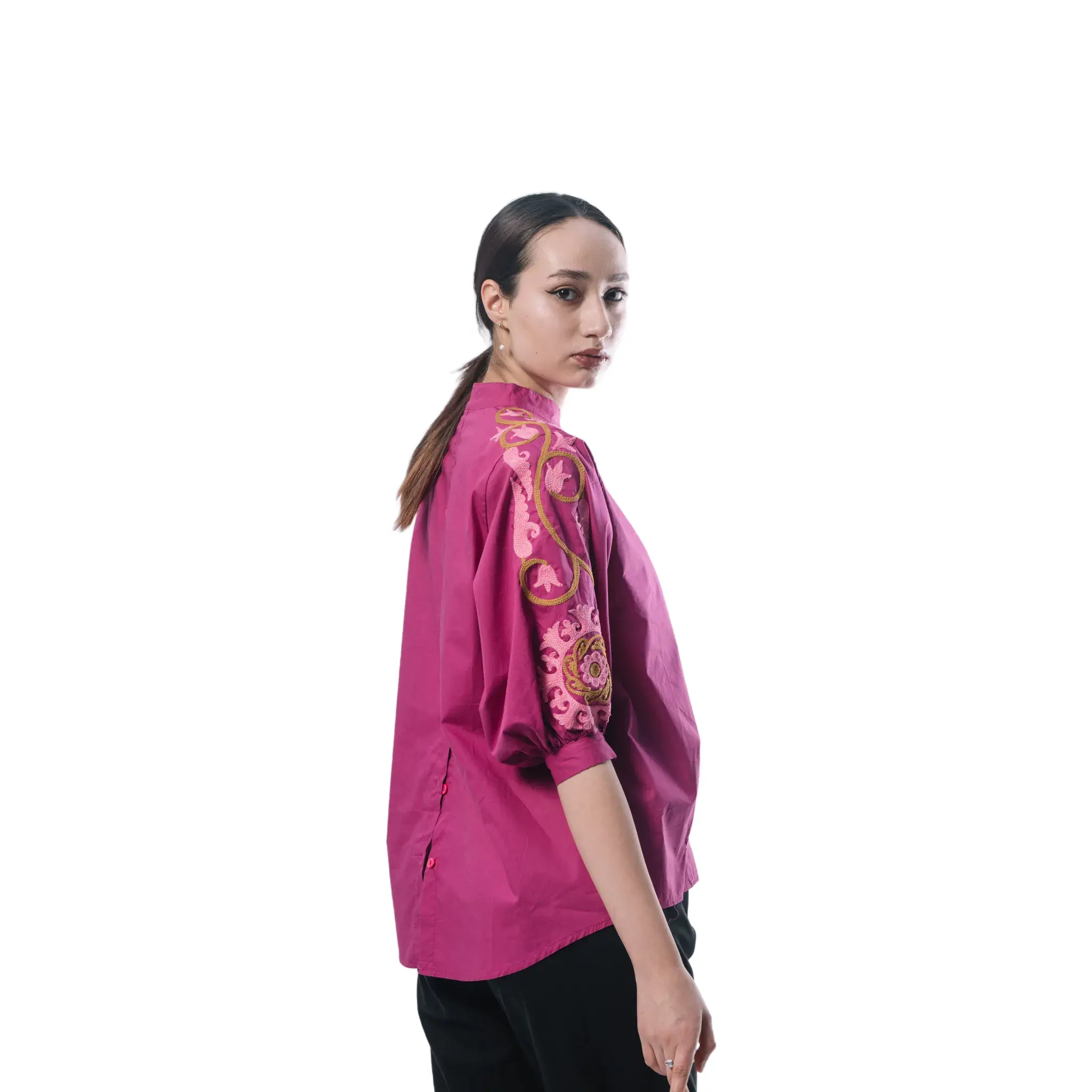 คุณภาพสูงสีชมพูผู้หญิง Sadbarg ZHIWJ 100% พัฟแขนผ้าฝ้ายเสื้อผู้หญิงจากตาจิกิสถานชาติพันธุ์รูปแบบเสื้อ