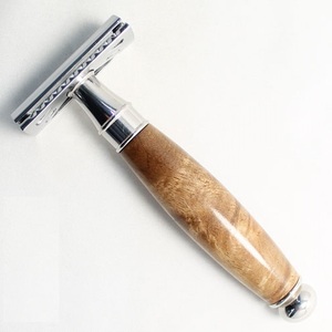 Maquinilla de afeitar de seguridad de alta calidad con hoja de acero inoxidable Afeitado Depilación Mango de madera Amigable - Product Image 1