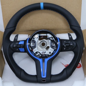Volante Deportivo Personalizado con Detalles en Rojo y Azul para <span class=keywords><strong>BMW</strong></span> F10 F15 F20 F30 F32 E70 E90 X3 F34 F90 E84 E92 M3 M5 - Product Image 2