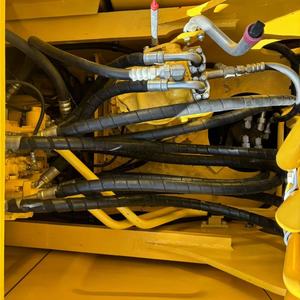 小松PC200-8 JP反铲履带式二手挖掘机，带黄色发动机核心部件泵，日本出售 - Product Image 4