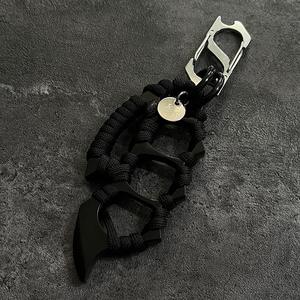 Streetwear Robuster Metall-Schlüsselanhänger im Industriestil, Fingerring, Taschenanhänger, Ästhetisches Taillenornament für Jeans, Herren und Damen - Product Image 4