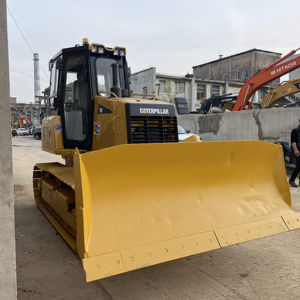 Bulldozer usado CAT D5M D6K Japón origen 2021 modelo 120HP potencia 7,5 m Capacidad de dormitación Komatsu para la venta - Product Image 1