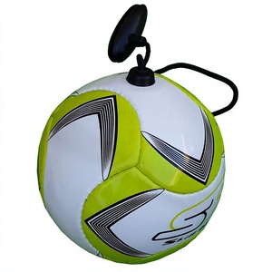 Balón de fútbol de PVC duradero, a prueba de agua, antideslizante, tamaño 5, estilo clásico de fútbol para entrenamiento de adolescentes en interiores/exteriores - Product Image 1