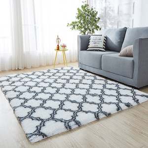 Tapis antidérapant à poils longs, accessoire personnalisé en polyester et peluche, shaggy, pelucheux, pour salon, 30 unités - Product Image 1