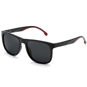 Gafas de Sol Deportivas Greyjack TR90 con Marco Cuadrado Negro Polarizadas UV400 para Hombre - Product Image 4