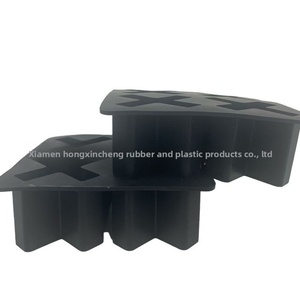 Nuevo en Stock: Bandeja de Hielo de Silicona para Whisky con 4 Cavidades, Fácil de Desmoldar, Apta para Congelador, Modelo SZBG-1 - Product Image 4