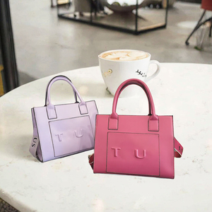 Nouvelle collection printemps : Sac à bandoulière tendance pour femme avec chaîne, fermeture éclair sous le bras et motif bonbon - Product Image 3