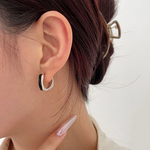 S925 Sterling Silver Huggie <b>Earrings</b> Geometric Square Shape White Black Color Everyday Wear <b>Fine</b> <b>Stud</b> <b>Earrings</b> - Product Image 4