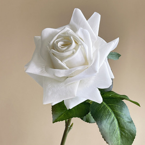 Real Touch Hidratante Flores artificiales Boda Rosas decorativas Manojo Látex Rosas blancas Real Touch Flower - Product Image 6
