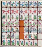 Tuiles de Mahjong Américaines Modernes Pliables en Acrylique Orange Gravé 7 Couches 160 Pièces Personnalisées de Luxe Portables pour Voyage – Vente en Gros