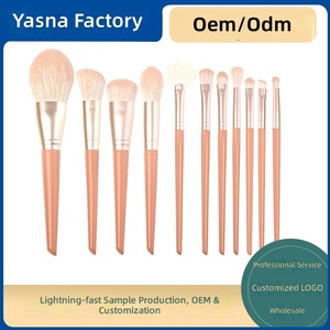 Nouvel ensemble de pinceaux de maquillage de voyage 11 pièces, style personnalisé, manche en bois corail, poils synthétiques, couleur <span class=keywords><strong>orange</strong></span> - Product Image 5