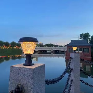 <span class=keywords><strong>Luce</strong></span> <span class=keywords><strong>solare</strong></span> esterna da giardino calda <span class=keywords><strong>luce</strong></span> bianca RGB LED da esterno Villa da giardino <span class=keywords><strong>luce</strong></span> calda nuova <span class=keywords><strong>luce</strong></span> <span class=keywords><strong>solare</strong></span> pilastri <span class=keywords><strong>fari</strong></span> - Product Image 4