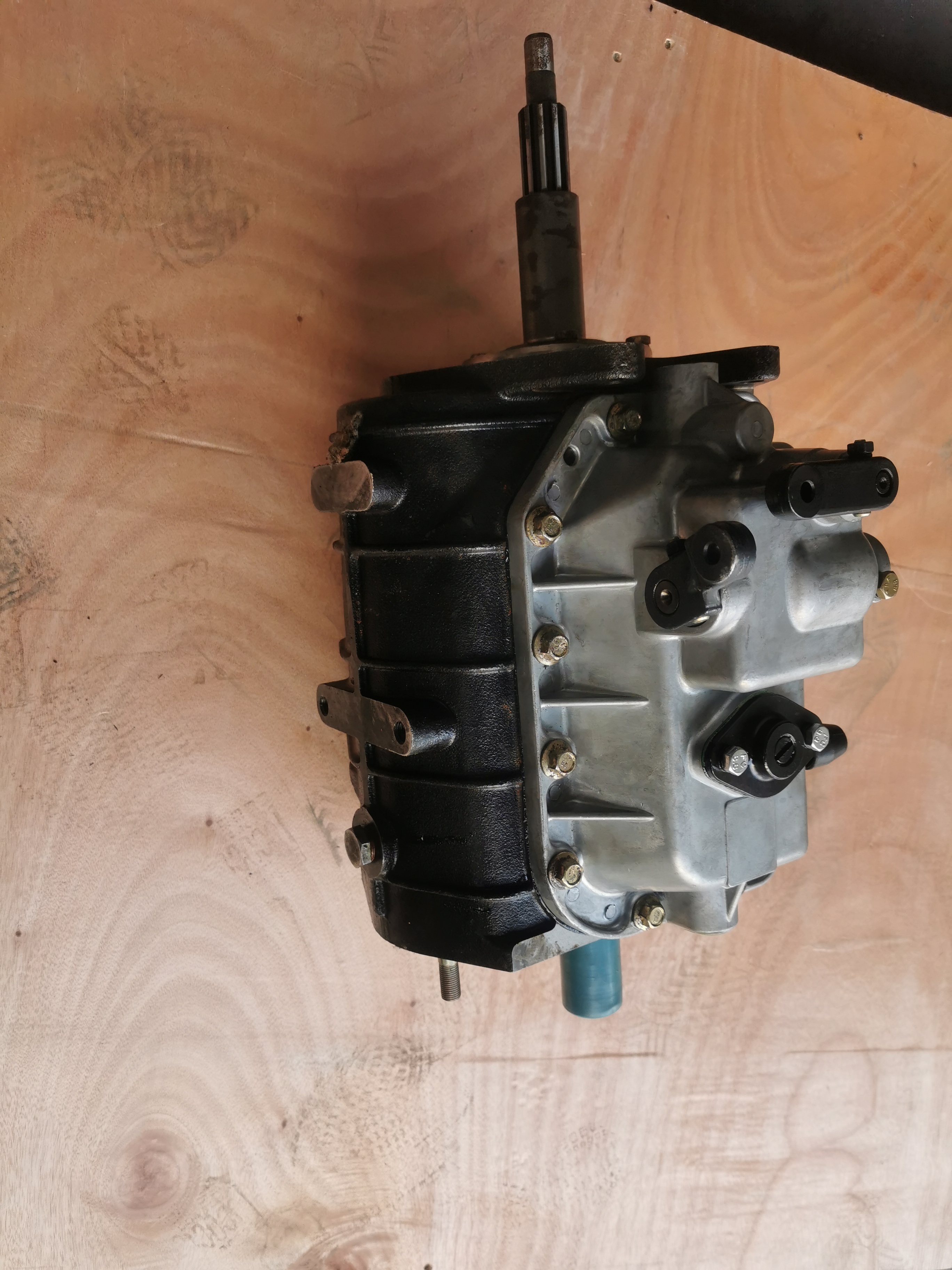 Wholesale New 5-Speed Transmission Gearbox for UAZ Trucks