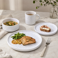 Service de table nordique en grès blanc en gros - Assiettes et tasses en céramique réutilisables pour mariages et fêtes - Résistant au lave-vaisselle et à la chaleur