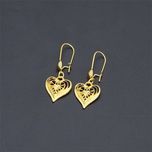 Nouvelle Collection Jxx : Boucles d'Oreilles Pendante Cœur en Laiton Plaqué Or 24K de Dubaï, Bijoux de Haute Qualité Tendance - Product Image 6