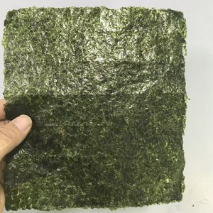 Alga <span class=keywords><strong>Nori</strong></span> Seca para <span class=keywords><strong>Sushi</strong></span> al por Mayor - Suministro Estable - Hojas Enteras (50 Piezas Verde Esmeralda) - 365 Días de Vida Útil - Origen Jiangsu - Apta para Consumo Humano - Product Image 2