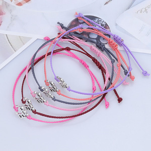 Bracelet en cordon ciré tressé avec empreintes de pattes de chat et de chien, accessoire minimaliste et polyvalent pour femme, best-seller - Product Image 2