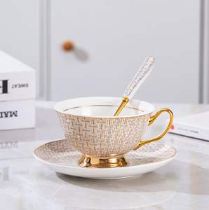 Juego de Taza y Platillo de Porcelana China de Hueso Dorado, Elegante y de Lujo Europeo, para el Té de la Tarde - Product Image 4