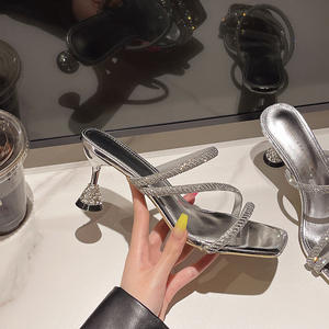 Nouvelles Chaussures de Mariée pour Femme Style Été, Talons Hauts Imperméables Ornés de Cristaux avec Bout Pointu, Idéales pour l'Extérieur - Product Image 2