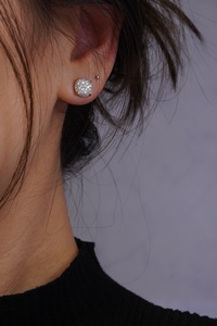 Pendientes redondos y delicados de diamante Natural para mujer, tachuelas de oro blanco sólido de 18K, joyería de moda completa para el lóbulo de la oreja, 0.66ct - Product Image 5