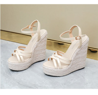 Nouvelles sandales romaines pour femmes, style Europe et États-Unis, avec lanières de maintien, tendance, sexy et élégantes