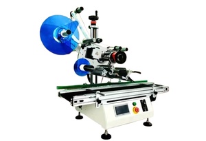Petite machine d'étiquetage automatique de bureau pour bouteilles rondes, flacons en plastique, pots, sachets Mylar et cartons - Product Image 4