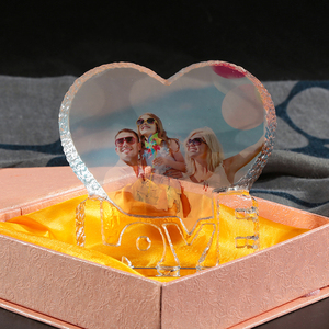 Marco de <span class=keywords><strong>cristal</strong></span> con forma de corazón <span class=keywords><strong>para</strong></span> fotos, decoración personalizada, regalo de boda, sublimación, venta al por mayor - Product Image 4