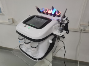 Machine d'hydrodermabrasion 8 en 1 de qualité supérieure, jet d'oxygène, extracteur de points noirs pour salon et soins de la peau à domicile - Product Image 6