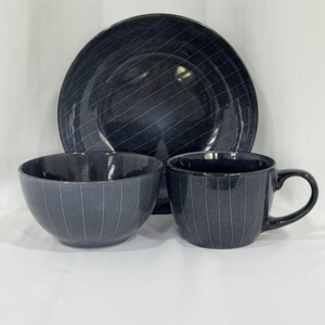 China Custom Made Europe/North America Style Classic Customized Color Dishwasher Safe Eco Friendly Stoneware Dinnerware <b>Sets</b> - Product Image 2