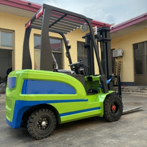 Carretilla elevadora eléctrica portátil de 1500kg con batería de litio, pórtico de tres niveles personalizado, altura de elevación de 5m - Product Image 4