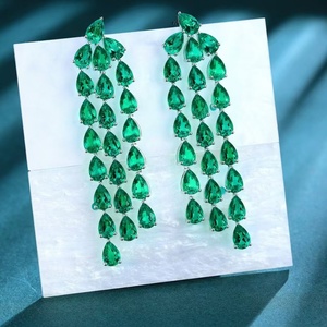 Boucles d'oreilles à visser personnalisées pour filles, bijoux de perçage d'oreille populaires et abordables, fabriquées sur mesure en or 9K, 10K, 14K - Product Image 4