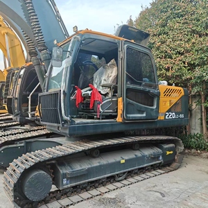 Excavatrice hydraulique Hyundai 220LC-9S d'occasion, état d'origine, performance fiable pour la construction routière et l'exploitation minière - Product Image 1