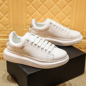 Vente en gros de chaussures de luxe pour femmes de la meilleure qualité fabriquées à Guangzhou baskets pour femmes en <span class=keywords><strong>cuir</strong></span> véritable abeille <span class=keywords><strong>blanche</strong></span> plate-forme bon marché - Product Image 6