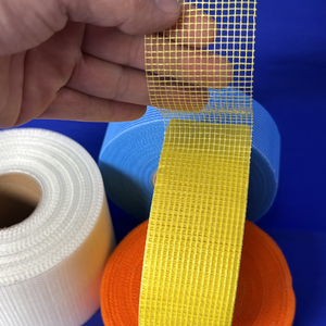 Ruban en maille de fibre de verre 5 cm * 90 m Protège la surface de la couche de plâtre contre les fissures - Product Image 1