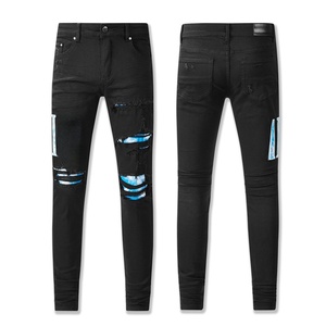 Jean droit pour homme style punk en denim délavé foncé, respirant, en coton/élasthanne, avec motif imprimé métallisé, taille mi-haute et fermeture boutonnée - Product Image 5