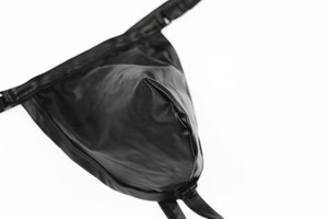 CELINNE Strings et G-strings pour hommes, sous-vêtements sexy en cuir, taille basse, confortables, durables, avec bouton, dos en T lisse, caleçons pour hommes - Product Image 4