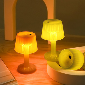 מנורת שולחן קלה מיני <span class=keywords><strong>led</strong></span> מנורת שולחן עם צבעי ממתקים רומנטיים לב רומנטי ליחוטי שינה - Product Image 5