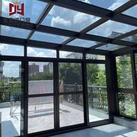 Moderna Terraza Acristalada con Aislamiento Térmico, Marco de Aluminio con Rotura de Puente Térmico, Insonorizada, Jardín de Invierno