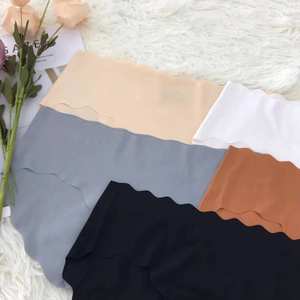 กางเกงในสตรีแบบสตริง สวมใส่สบาย ไร้ตะเข็บ สำหรับผู้หญิง - Product Image 3