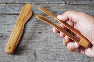 Pinzas de Madera para Cocina, Servir, Asar y Manipular Alimentos, Hechas a Mano con Madera Natural Duradera para Uso Diario - Product Image 5