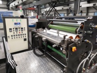 Machine à plastifier de revêtement adhésif thermofusible entièrement automatique avec ruban kinesio de bandes de sport ruban auto-adhésif avec contrôle PLC