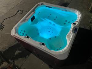 Baignoires de <span class=keywords><strong>spa</strong></span> extérieures modernes autoportantes personnalisées en gros d'usine <span class=keywords><strong>avec</strong></span> fonction de trempage et drain inclus pour les rassemblements à domicile et le <span class=keywords><strong>camping</strong></span> - Product Image 6