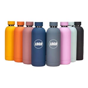 Botella de Agua Aislada de Acero Inoxidable con Revestimiento de Goma y Boca Estrecha de 500 ml para Deportes, Senderismo y Camping - Product Image 2