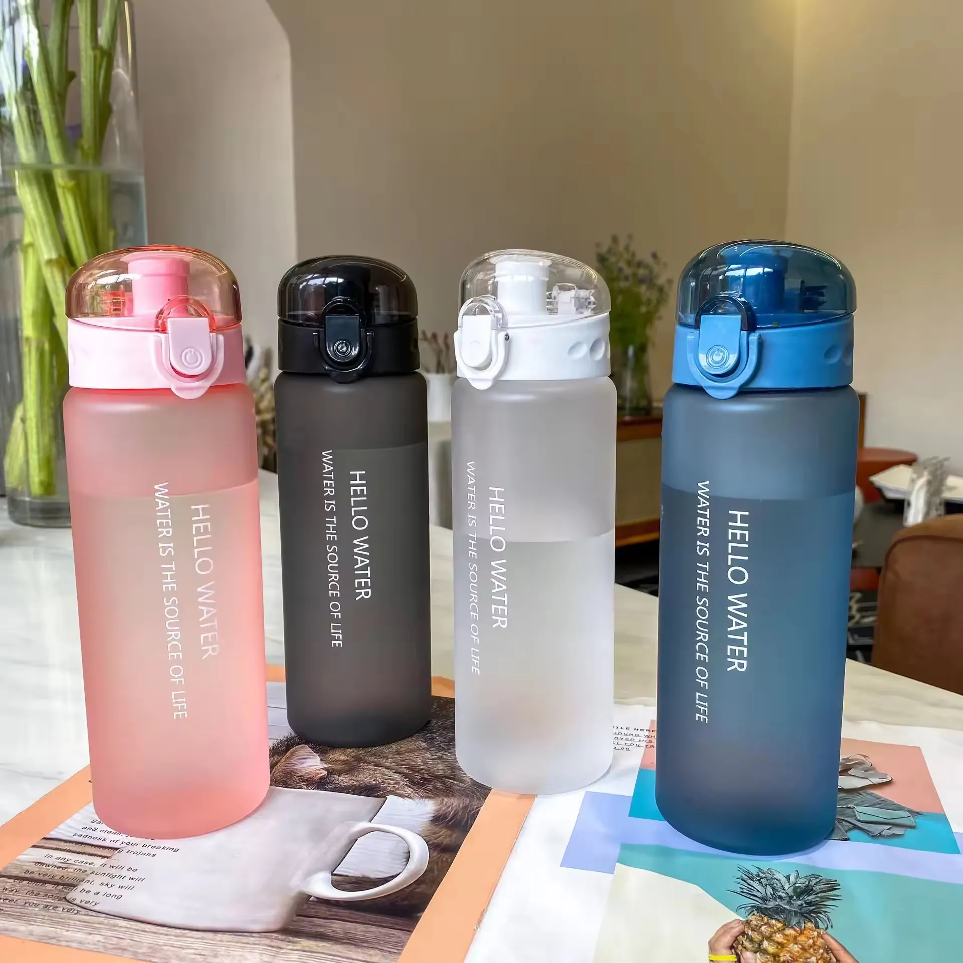 780ML couvercle de bouteille d'eau en plastique portable étudiant boisson sport de plein air fitness jus tasse publicité grande capacité bouilloire tasse