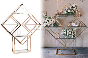 โครงเหล็กสแตนเลสทันสมัยสไตล์ไมอามี่ ท็อปกระจก พร้อมพนักพิงสีทอง สำหรับงานแต่งงาน - Product Image 3