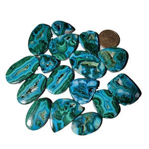 Vente en gros de pierres précieuses en vrac de qualité supérieure, cabochons naturels, vernis lisse, chrysocolle malachite druzy pour la fabrication de bijoux - Product Image 2